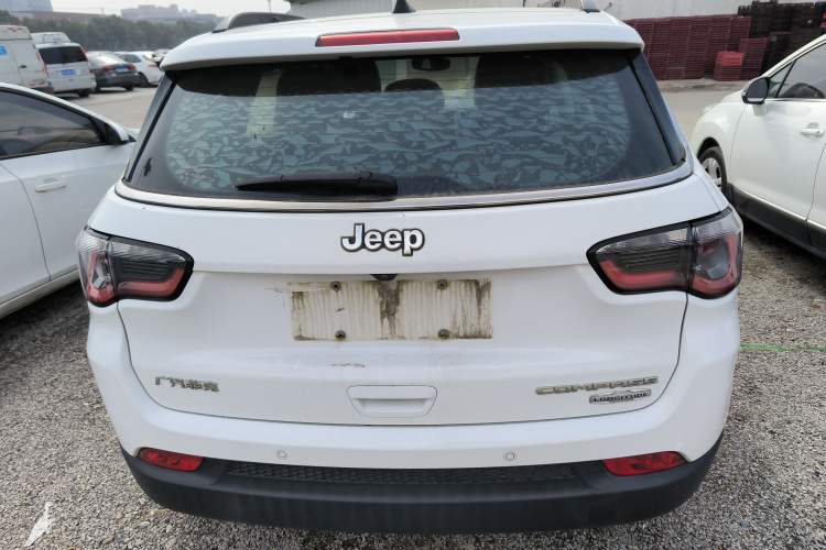 Used  Compass 2017 200T Automatic Family Edition
