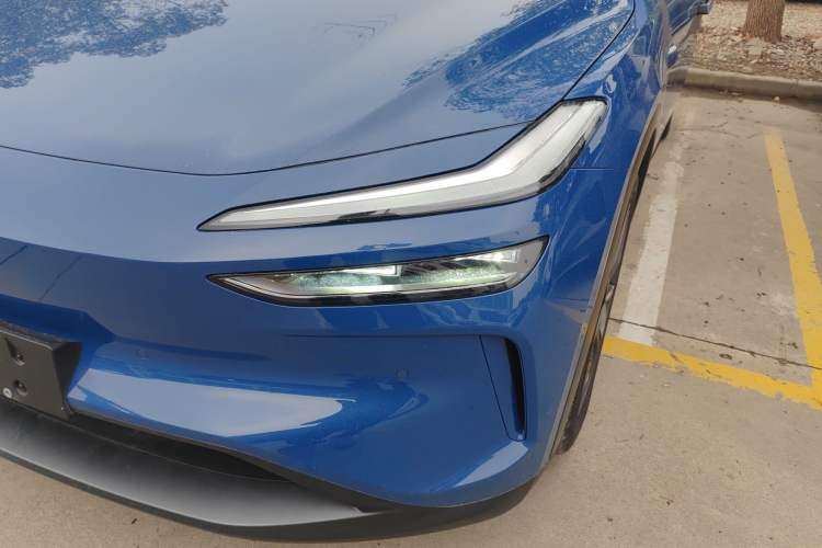 Used ONVO L60 2024 60 kWh All-Wheel Drive
