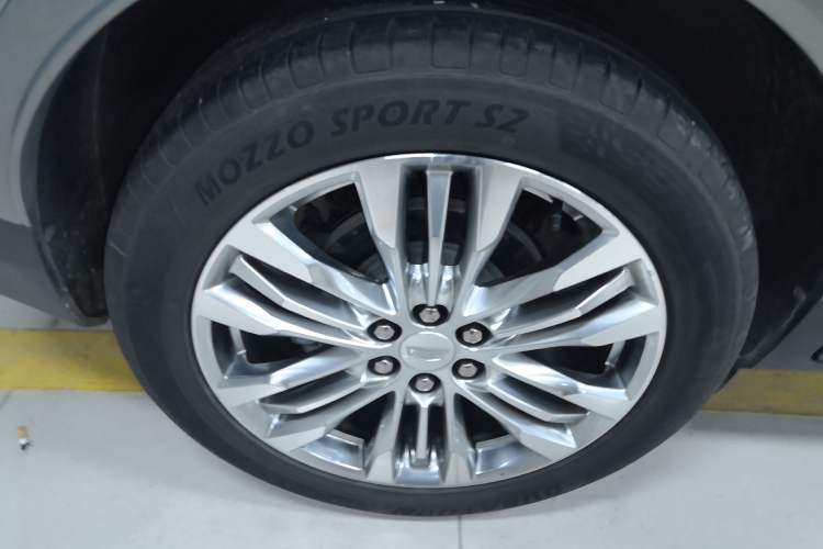 Used Cadillac XT5 2018 28E Four-Wheel Drive Leading Version