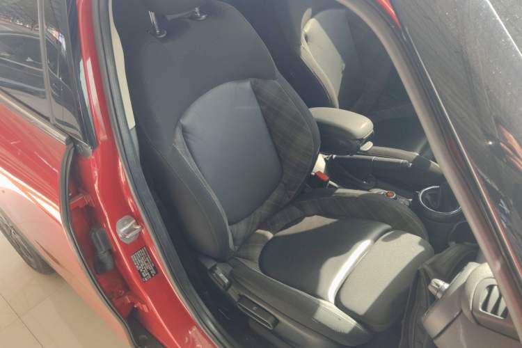 Used  MINI 2016 1.5T COOPER Five-Door Edition
