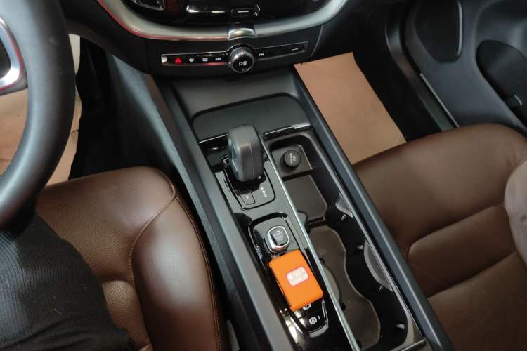 Used Volvo XC60 2022 B5 4x4 Zhiyi Luxury Edition