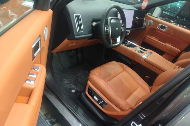 Used Li Auto L8 2023 Air model
