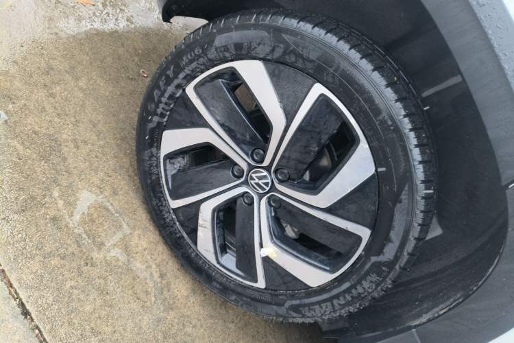 Used Volkswagen Tharu 2023 300TSI Two-Wheel-Drive Full Moon Edition
