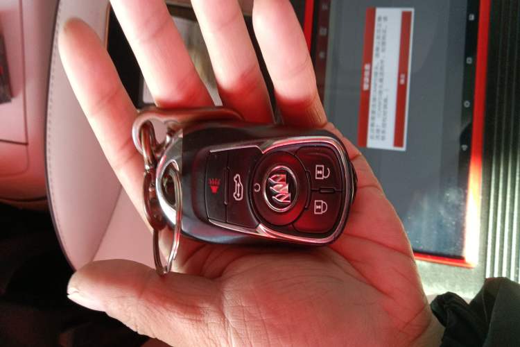 Used Buick GL8 2022 Land Business Class 652T Luxury Model
