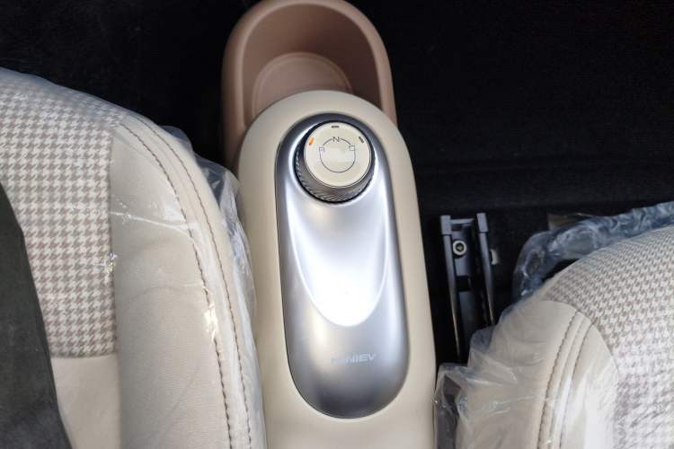 Used Wuling Hongguang MINIEV 2025 Four-Door Version Advanced Edition
