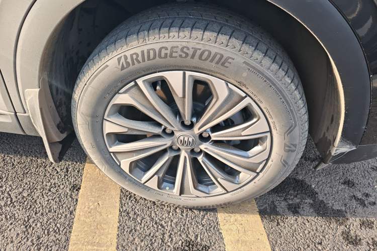 Used Buick Envision 2026 Model Equinox Plus 28T Two-Wheel-Drive Platinum Edition
