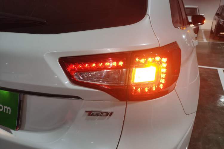 Used Changan CS75 2017 Shangkui Edition 1.5T Automatic Fengyue Model
