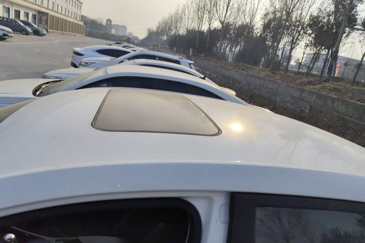 Used Roewe i5 2021 1.5L CVT Platinum Edition