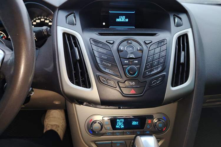 Used Ford Focus 2012 Hatchback 1.6L Automatic Fashion Edition
