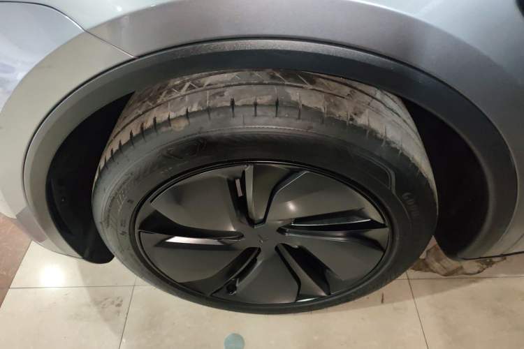 Used Tesla Model Y 2025 Rear-Wheel-Drive Version

