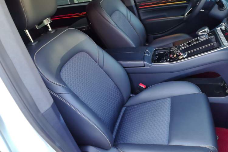 Used GAC Trumpchi M8 2023 Lingxiu Series 390T Luxury Edition
