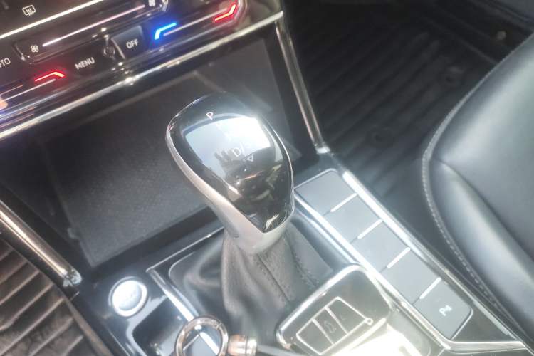 Used Volkswagen Passat 2022 330TSI Starry Elite Edition Custom Version
