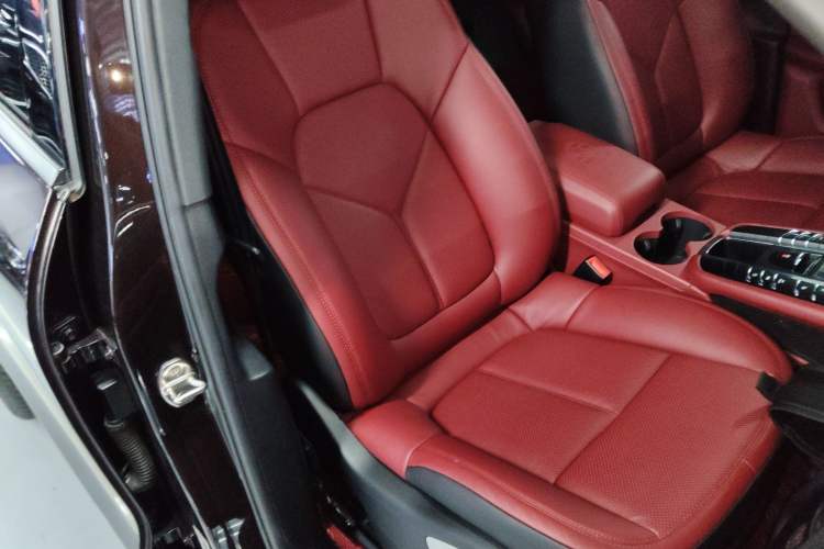 Used Porsche Macan 2017 Macan 2.0T
