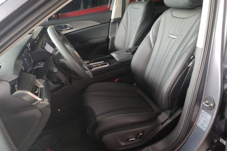 Used Hongqi H5 2023 1.5T DCT Smart Connect Flagship Edition
