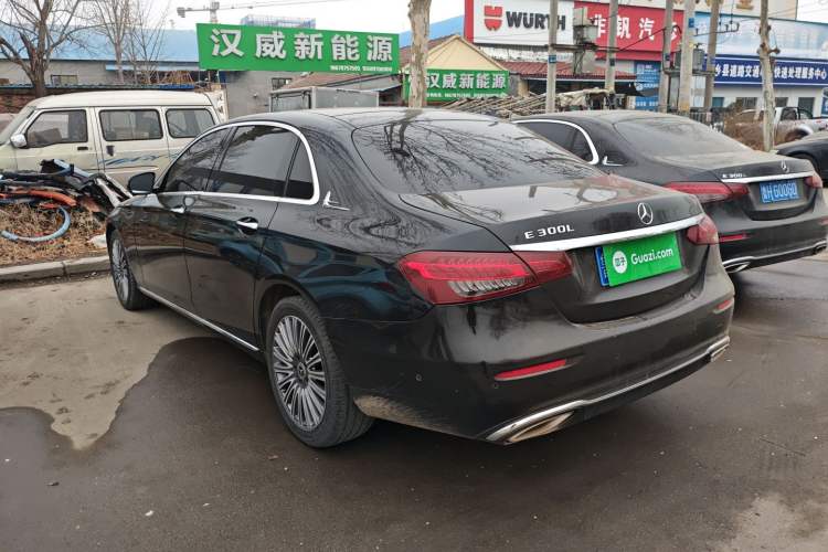 Used Mercedes-Benz E-Class 2018 Facelift E 300 L Luxury Edition