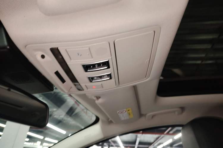 Used Jaguar XFL 2020 XFL 2.0T P200 Two-Wheel-Drive Rally Flag Edition
