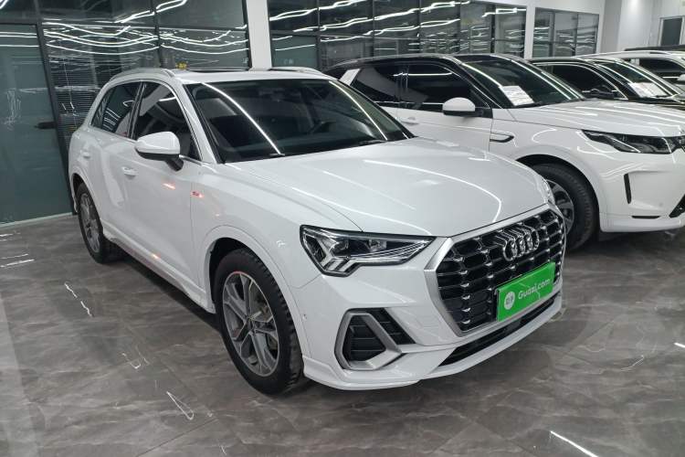Used Audi Q3 2021 40 TFSI Fashion Dynamic Model