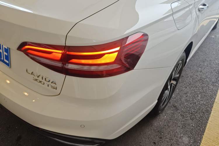 Used Volkswagen Lavida 2024 300TSI DSG Full-Comfort Edition
