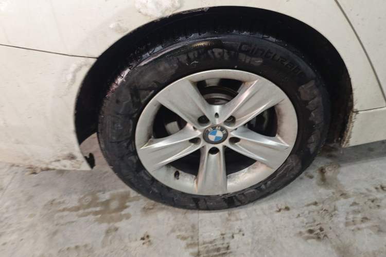 Used BMW 3 Series 2015 320i Fashion Model