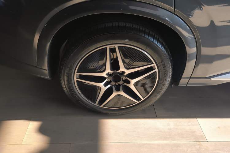 Used  E5 2024 Honor Edition 100KM Premium Model 7 Seats
