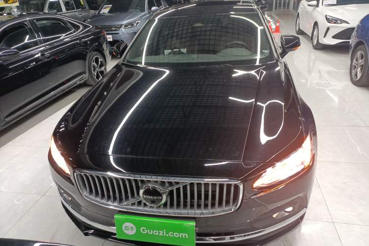Used Volvo S90 2025 B5 Zhiya Luxury Edition
