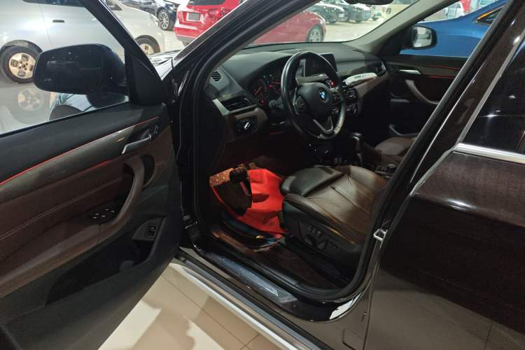 Used BMW X1 2016 sDrive18Li Luxury Model
