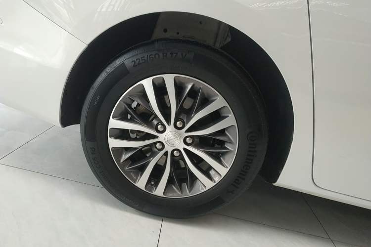 Used Buick GL8 2021 ES Land Cruiser 653T Luxury Edition