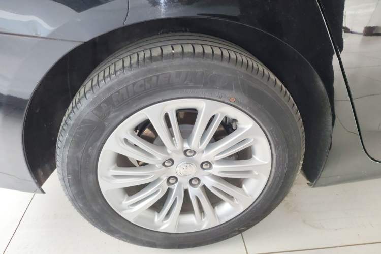 Used Buick LaCrosse 2018 30H Elite Edition