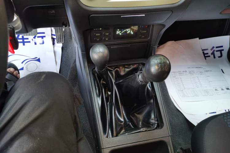 Used Nissan Paladin 2013 2.4L 4x4 Luxury Version China V Standard
