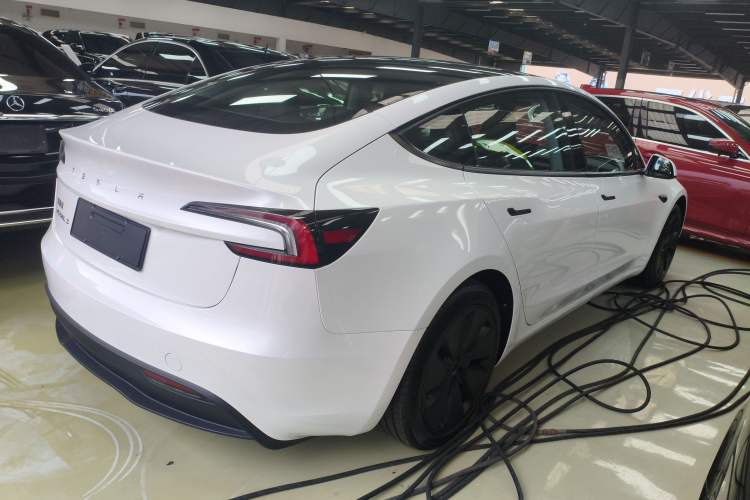 Used Tesla Model 3 2023 Rear-Wheel-Drive Version
