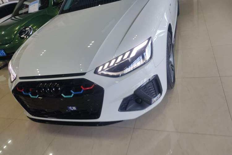 Used Audi A4L 2022 40 TFSI Luxury Dynamic Model