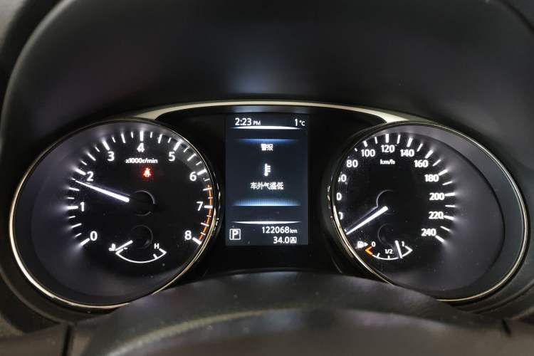 Used Nissan X-Trail 2015 2.0L CVT Comfort MAX Edition 2WD
