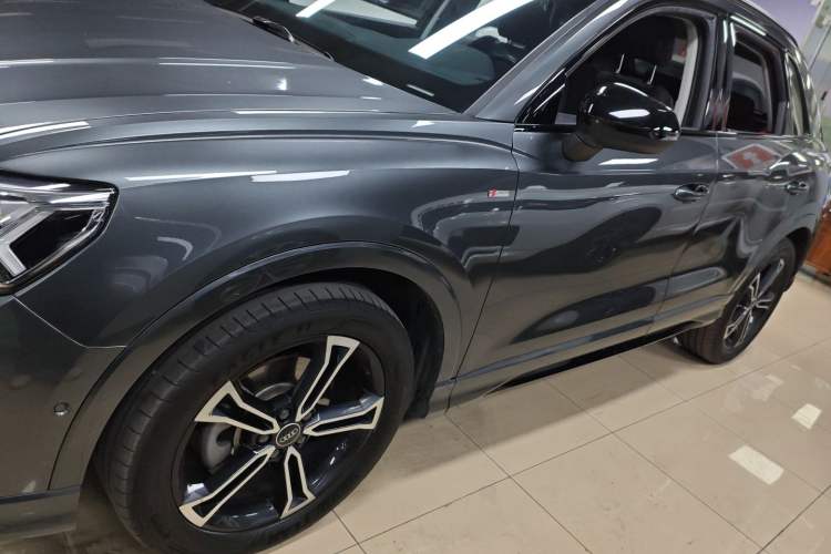 Used Audi Q3 2021 40 TFSI Fashion Dynamic Model
