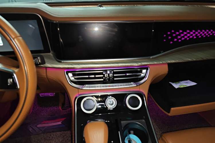 Used Hongqi H9 2020 2.0T Smart Connect Flagship Edition