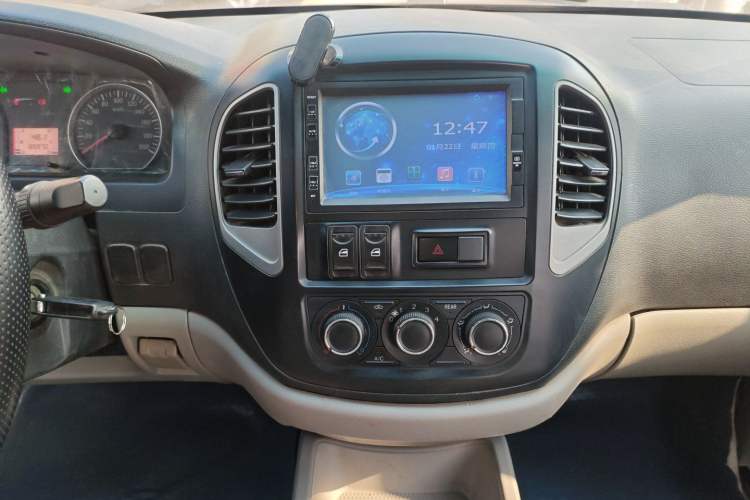 Used FORTHING Lingzhi 2016 M3L 1.6L 7-Seater Standard Model
