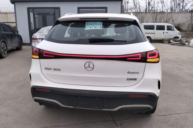 Used Mercedes-Benz EQA 2022 EQA 300 4MATIC Launch Edition
