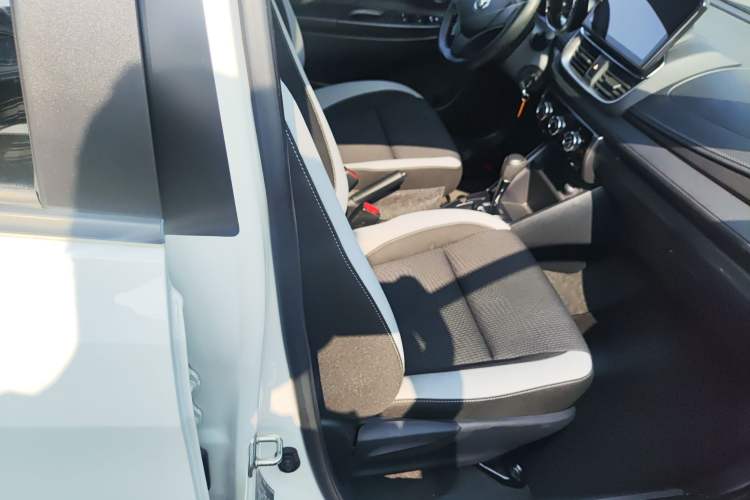 Used Toyota YARiS L 2021 1.5L CVT Leading Edition