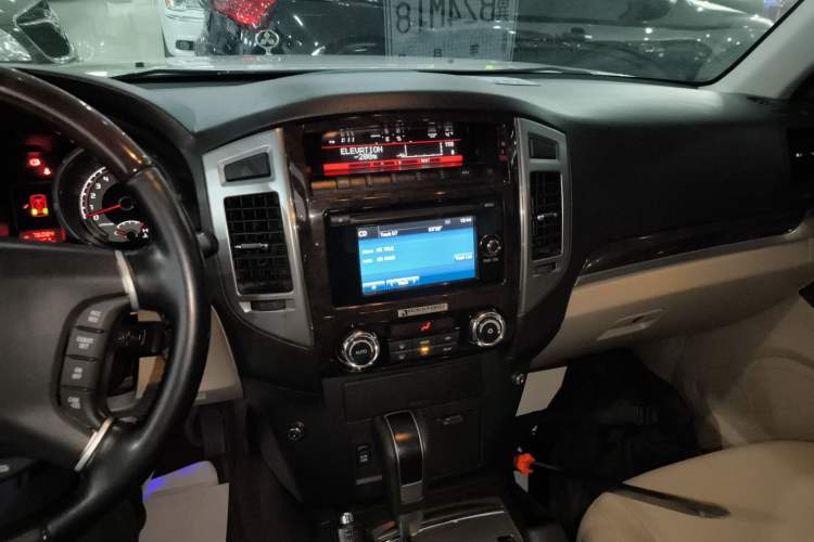 Used Mitsubishi Pajero 2019 V97 3.8L 5-Door GLS Middle East Edition