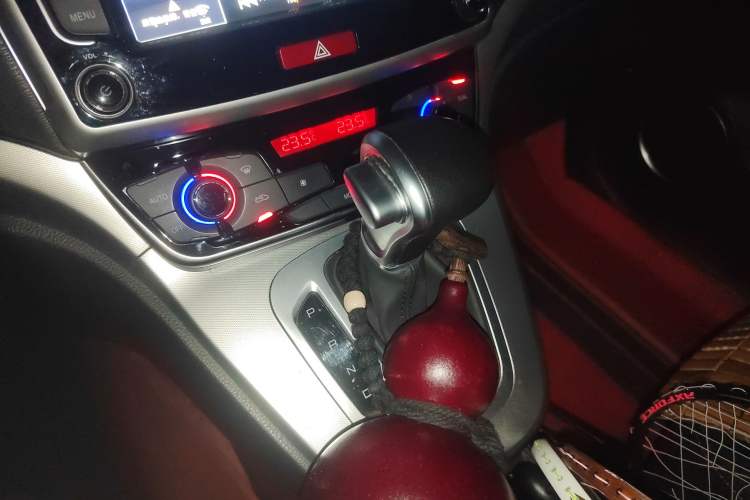 Used Haval M6 2019 1.5T DCT Two-Wheel Drive Elite Version China VI Standard
