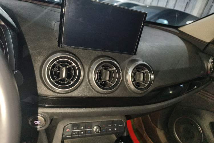 Used Wey VV5 2017 2.0T Ultra-Luxury Version
