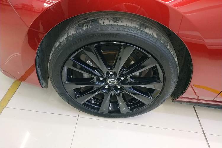 Used Mazda Mazda 3 Axela 2022 2.0L Automatic Premium Black Obsidian Edition