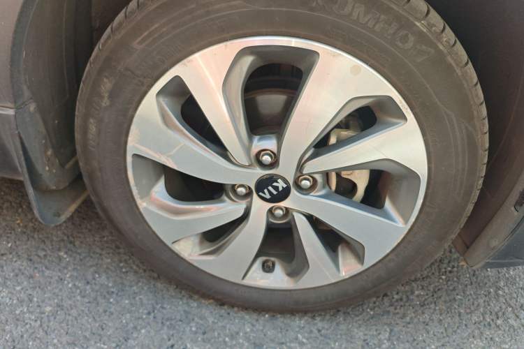 Used Kia KX Cross 2017 1.4L AT GLS