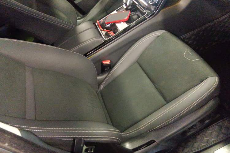 Used Land Rover Range Rover Velar 2021 P250 model