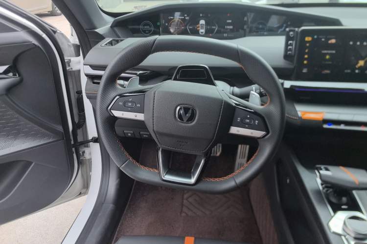 Used Changan UNI-V 2024 1.5T Prestige Sport Edition
