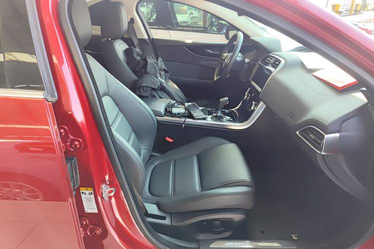 Used Jaguar XEL 2020 2.0T 200 PS S Advanced Elegance Edition
