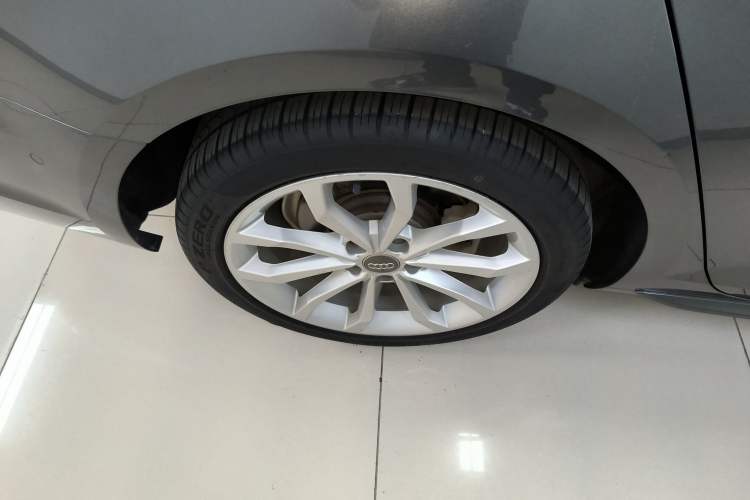 Used Audi A4L 2019 40 TFSI Fashion Edition China VI Emission Standard