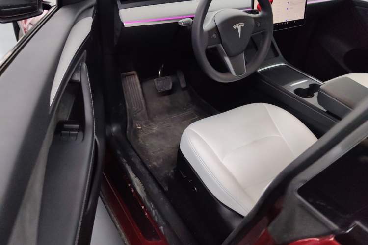 Used Tesla Model Y 2024 Rear-Wheel-Drive Version
