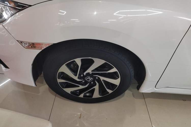 Used Honda Civic 2016 220TURBO Manual Luxury Edition
