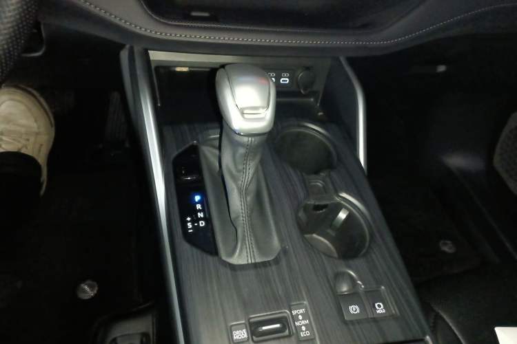 Used Toyota Highlander 2023 2.5L Smart Electric Hybrid Dual-Engine Two-Wheel Drive Elite Version 5 Seats