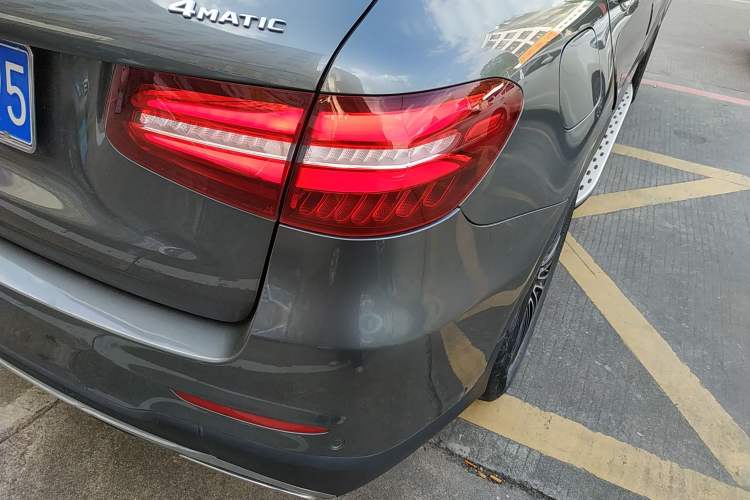 Used Mercedes-Benz GLC 2018 GLC 260 4MATIC Dynamic Edition
